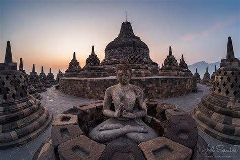  Borobudur Relief: Illuminating the Cosmic Journey through Carved Stone